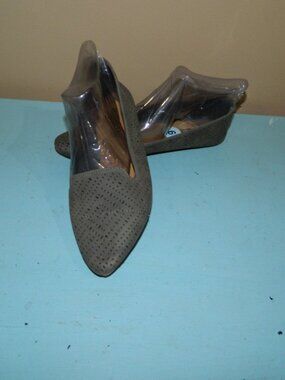 Seychelles Antro Laser Cut Out Petunia Flats Shoes Sz 6